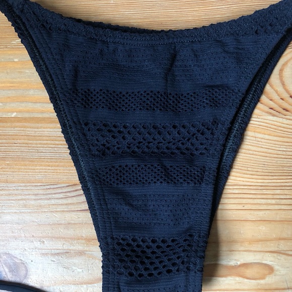 Crochet looking Brazilian bikini bottom - Picture 3 of 3